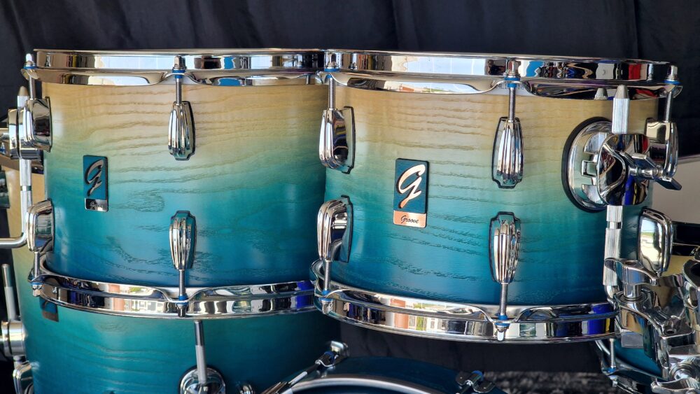 Caribe Blue Fade to Natural Ash over Walnut Drums - Image 3