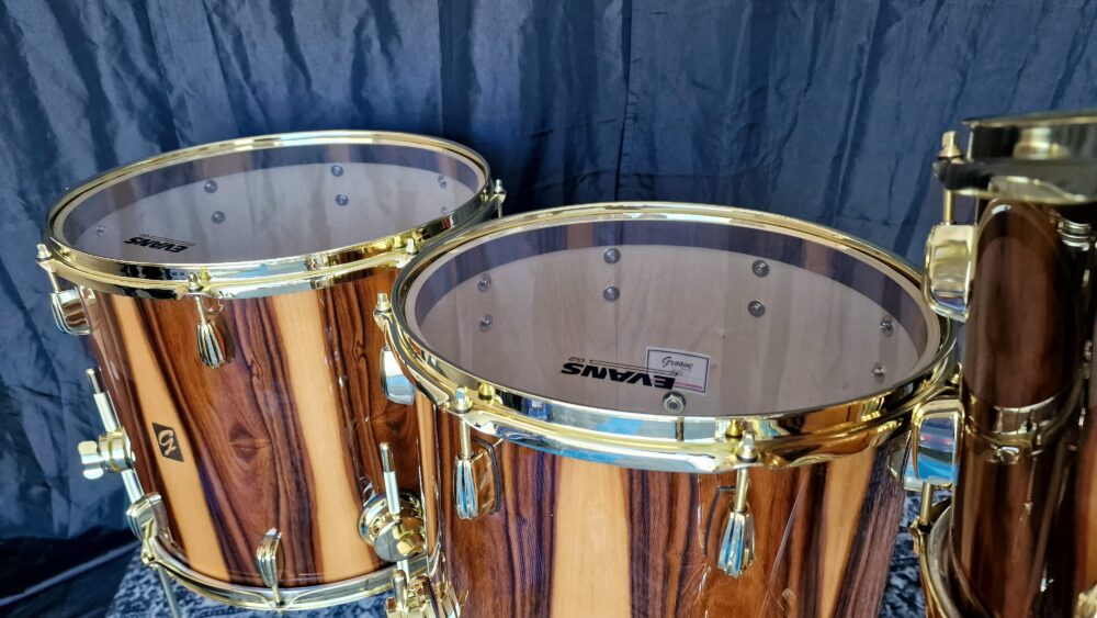 Santos Rosewood over Maple w/re-rings - Image 10