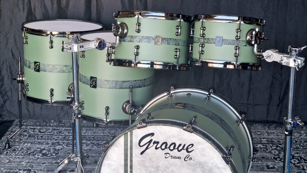 Ultra Matte Dark Green over Cherry Shells