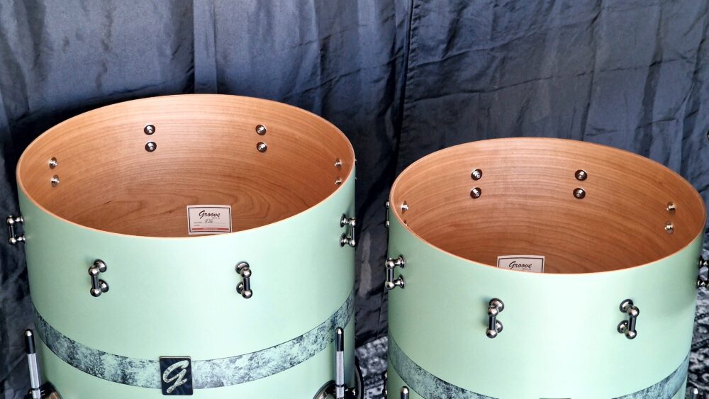 Ultra Matte Dark Green over Cherry Shells - Image 10
