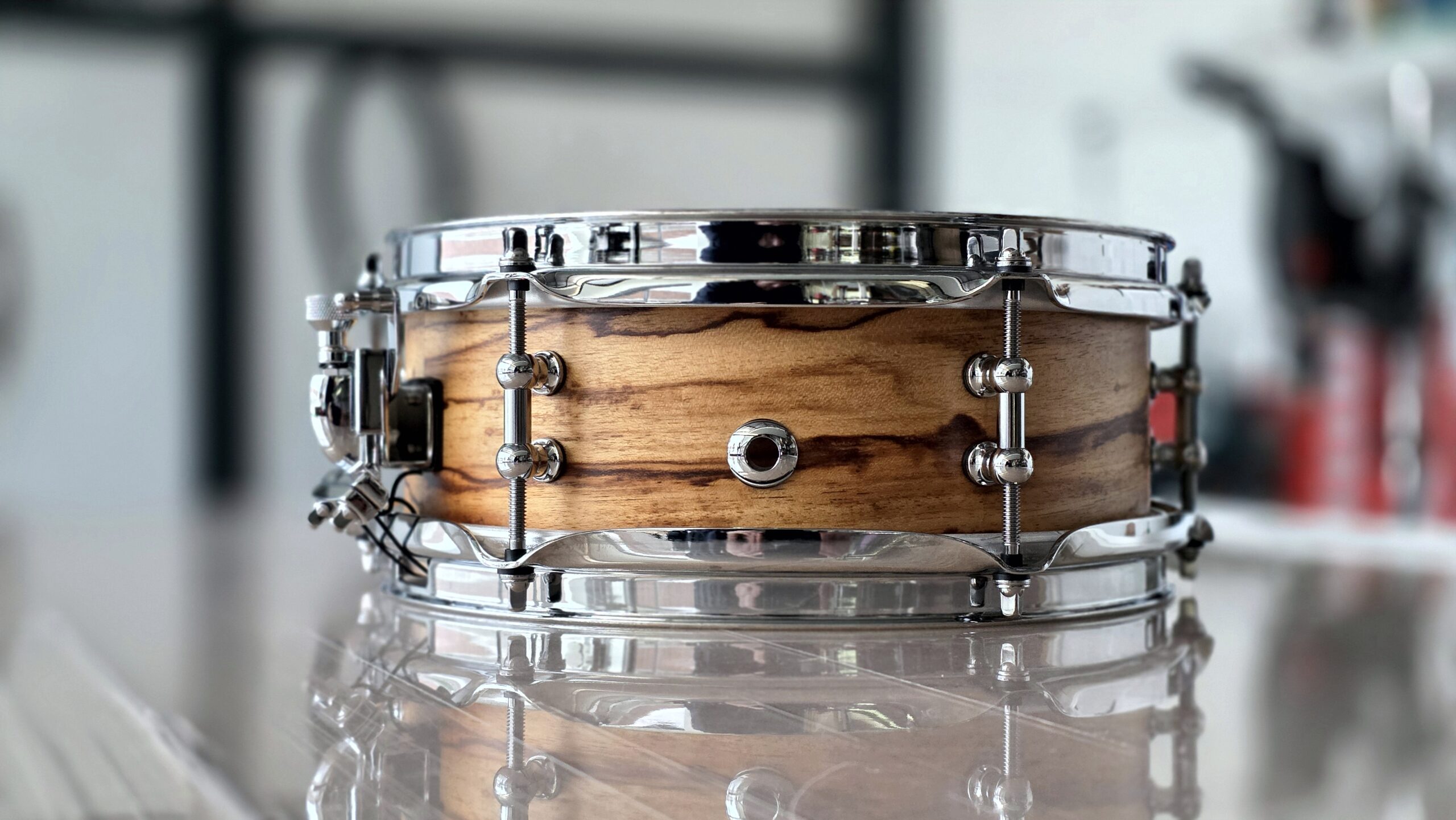 10x4" Chenchen over Walnut Snare - Image 2